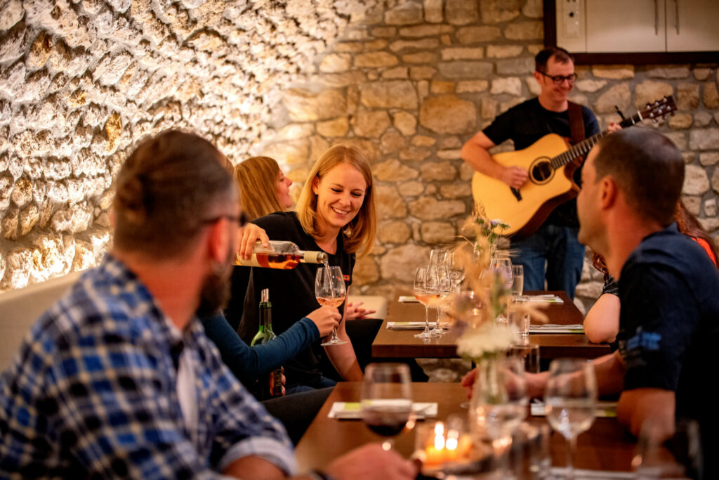 Hier klicken um Bilder anzuzeigen